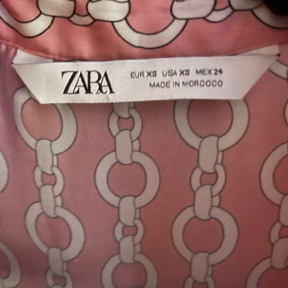 ZARA 💗⛓️💗 Beautiful Pink Chain Link Print Buttoned Blouse Top XS - Picture 5 of 5